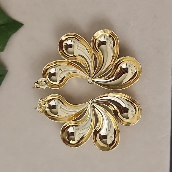 Gold Swirl Flower Post Earrings - Picture 8 of 11
